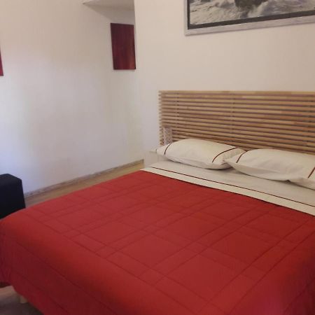 Rizzola Casa E Appartamento Per Vacanze Rom Exterior foto